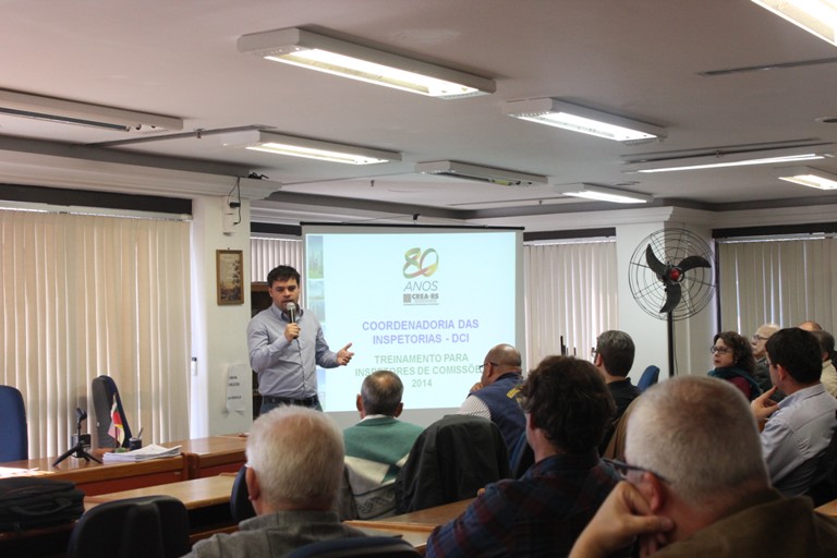 Membros de Comissões do CREA-RS participam de capacitação