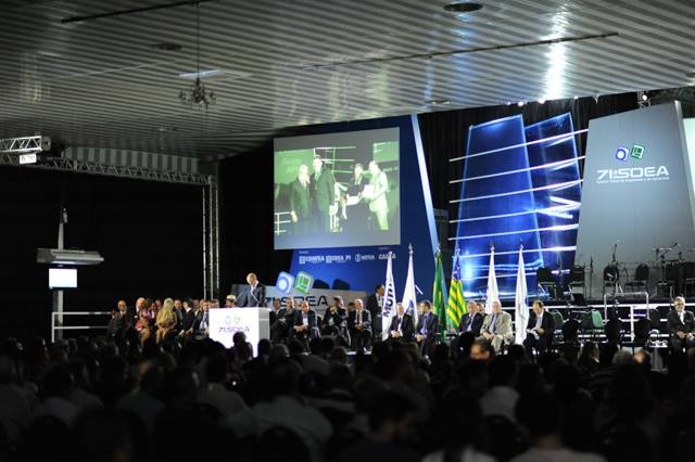 Público de 3 mil pessoas acompanhou abertura da 71ª Soea