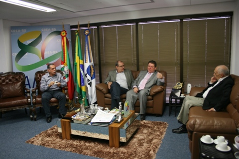 EGR apresenta ao CREA-RS projetos de atuação no Estado