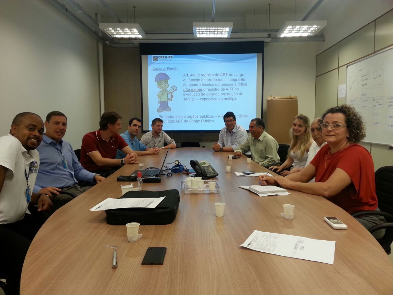 Engenheiros da Empresa Gaúcha de Rodovias preenchem ART de cargo e função