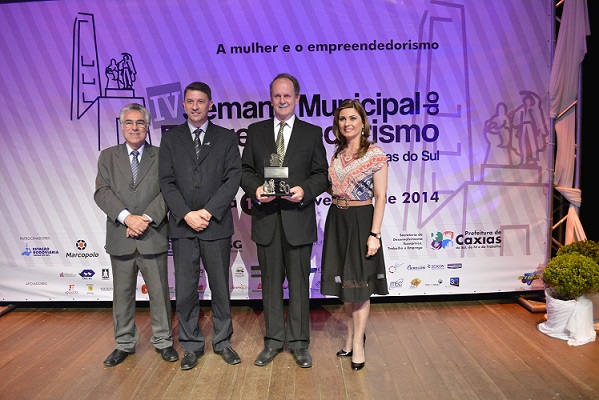 Prefeitura de Caxias do Sul homenageia o CREA-RS