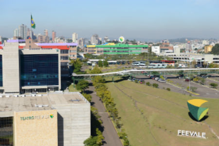 Seminários abordaram elevadores e tecnologia