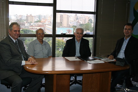 Diretores do CREACred em reunião com Eng. Melvis