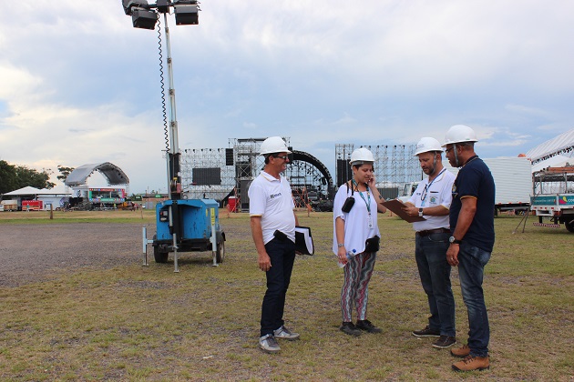 CREA-RS fiscaliza montagem do Planeta Atlântida 2015