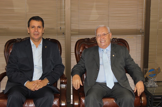 Presidente do Creci visita CREA-RS