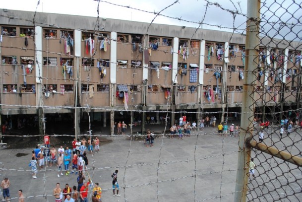 Situação do Presídio Central exige resposta imediata do Executivo