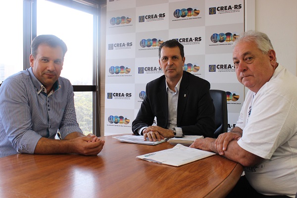 Representante do Sintargs visita CREA-RS