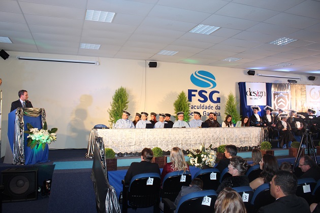 CREA-RS prestigia formandos da 1ª turma de Eng. Civil da FSG