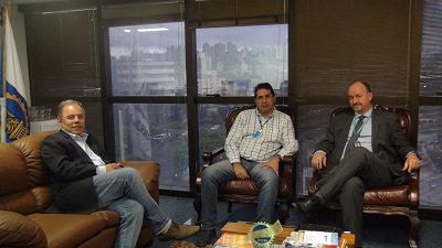 Coordenador da Engenharia da Faculdade Estácio visita CREA-RS
