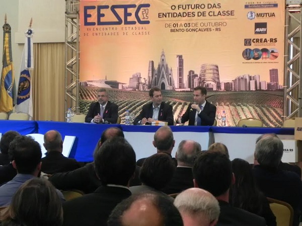 Sustentabilidade do Sistema e crise do Estado abordados no EESEC