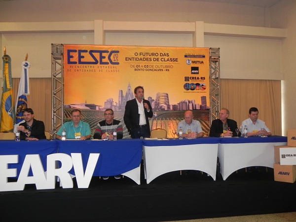 Novos coordenadores do CDER-RS são eleitos durante o XV EESEC