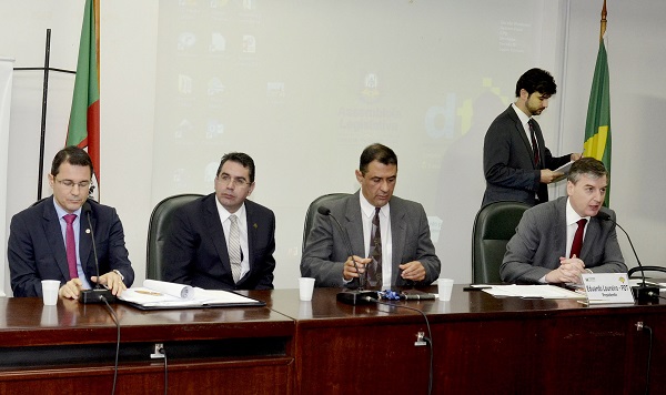 Conselheiro do CREA-RS apresenta trabalho na Audiência Pública da Assembleia
