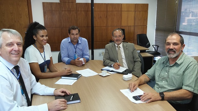 Reitor da Unipampa visita CREA-RS