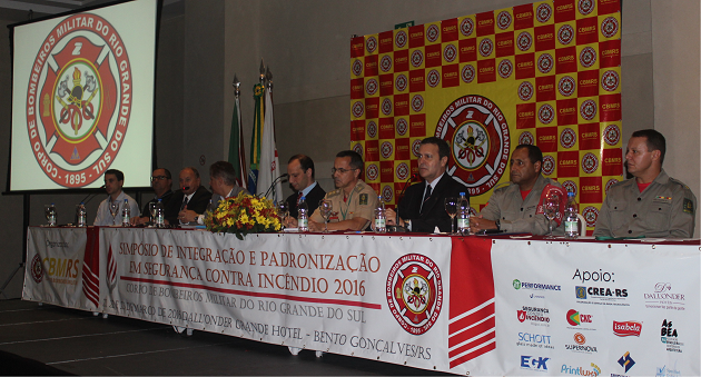 CREA-RS participa de abertura do Simpósio do Corpo de Bombeiros do RS