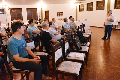Apaju reúne associados em palestra técnica