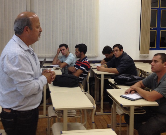 Palestra institucional do CREA-RS para alunos da FACCAT