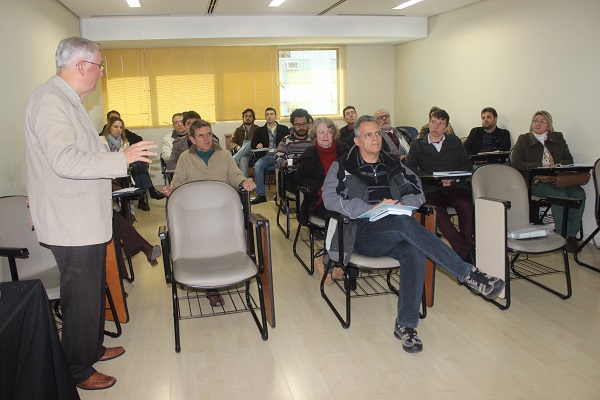 Coema promove palestra sobre fomento às cadeias produtivas de reciclagem