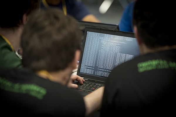 FISL debate a Internet das Coisas