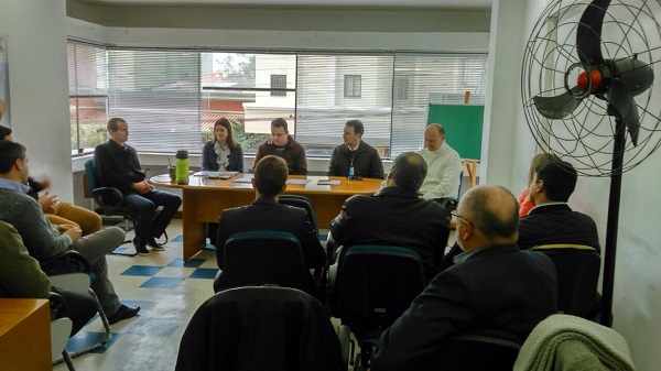Inspetores da Zonal Litoral reunidos com presidente do Conselho