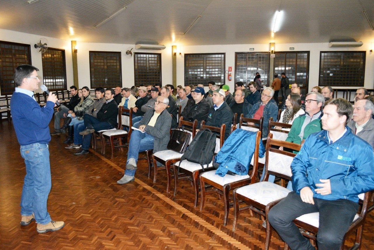 Palestra explica sistema “rotatínuo” de produção de pastagens
