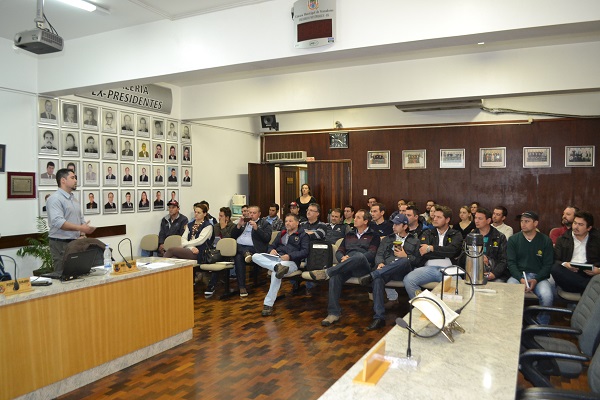 Inspetoria de Frederico Westphalen realiza palestra na área agronômica