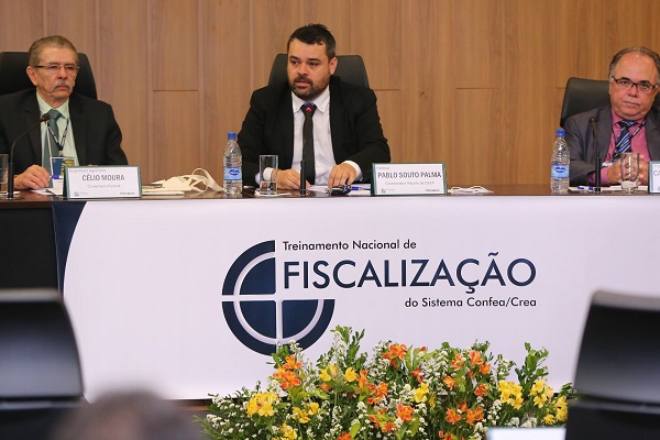 Confea reúne fiscais de todos os Creas em Brasília