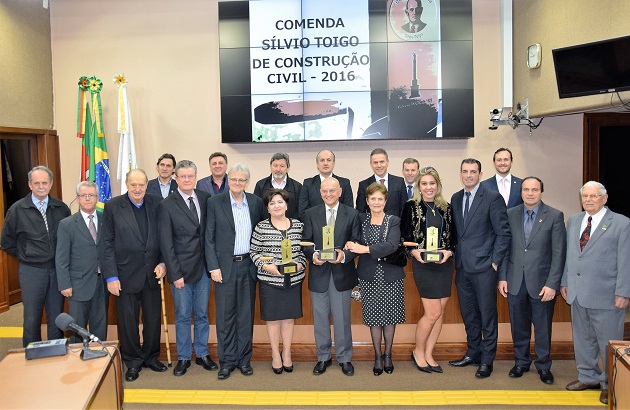 Legislativo caxiense concede Mérito Sílvio Toigo de Construção Civil 2016