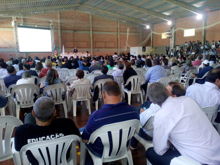 Moradores de Bagé se manifestam contra mineradora às margens do Rio Camaquã