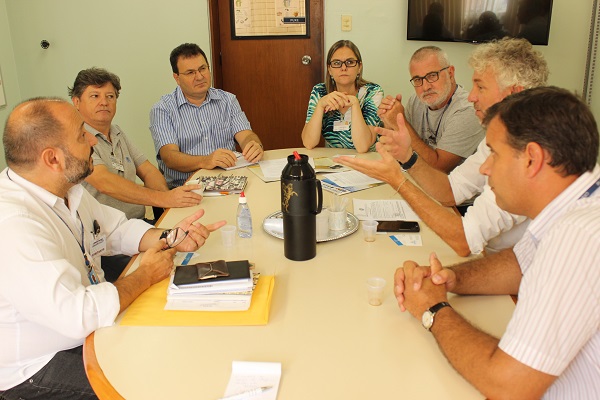 CREA-RS entrega resultado da fiscalização de Crédito Rural para Banrisul