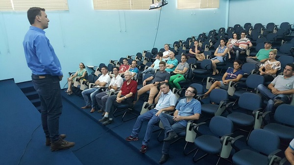 Inspetoria de Erechim reúne dezenas de profissionais em reunião