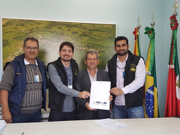 Inspetores de Torres visitam prefeituras de municípios da região