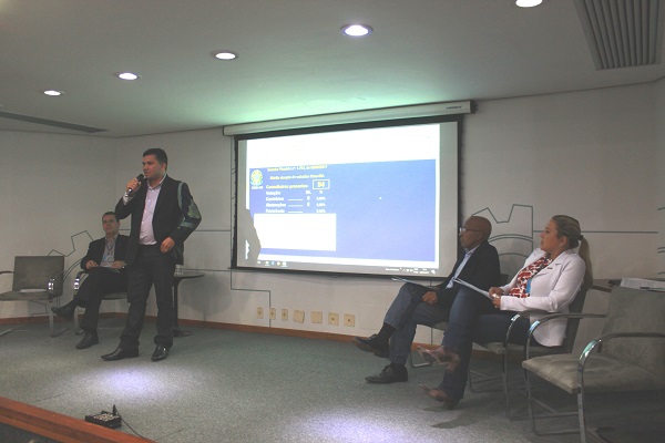CREA-RS faz doação de 10 veículos para o CREA-MA