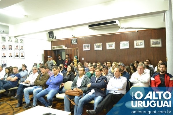 Inspetores participam de audiência pública na Câmara de Frederico Westphalen