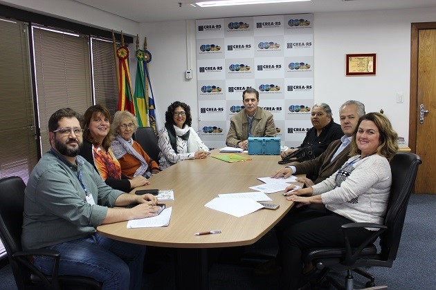 CREA-RS doará banners usados para projeto social de reciclagem