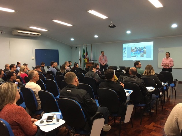 Profissionais de Santa Cruz participam de treinamento de ARTs