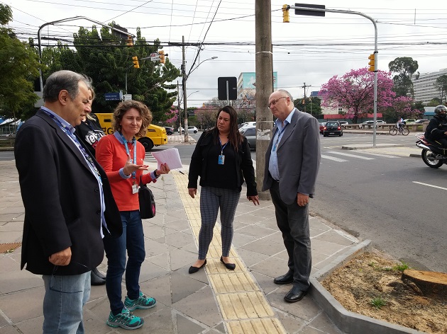 Esclarecimento sobre o corte das árvores em frente à sede do CREA-RS