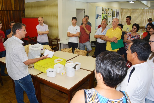 Apaju promove curso de instalação de composteira doméstica