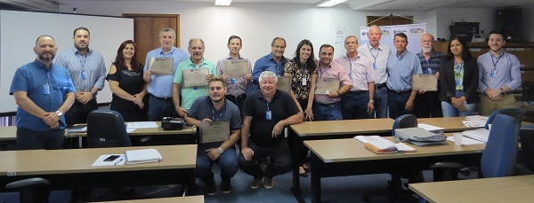 Representantes de Zonal recebem Termos de Serviços Meritórios em última reunião