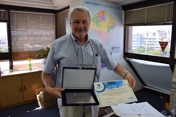Engenheiro gaúcho é premiado em congresso da Abes