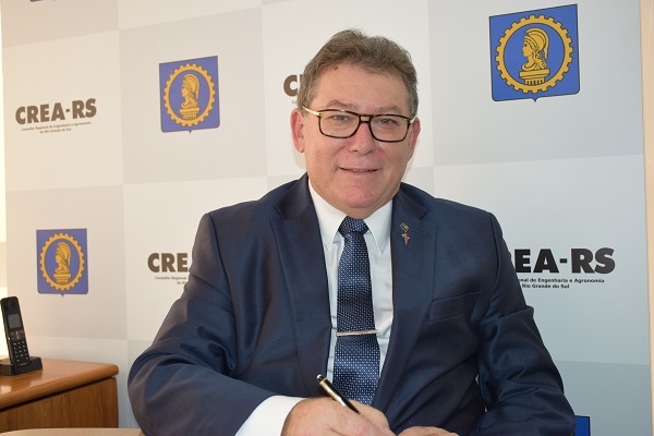 Eng. Luiz Alcides Capoani assume presidência do CREA-RS