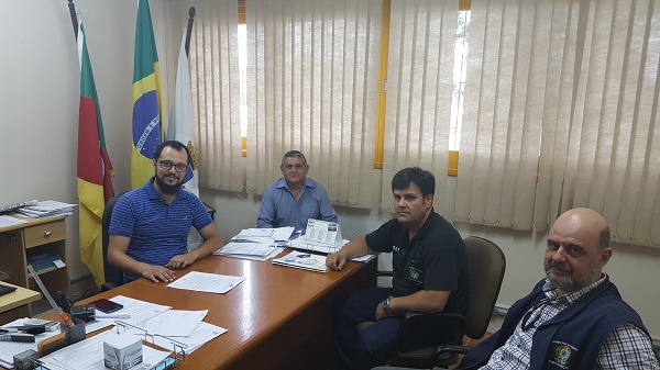 Reunião entre CREA-RS e prefeitura trata de transporte escolar