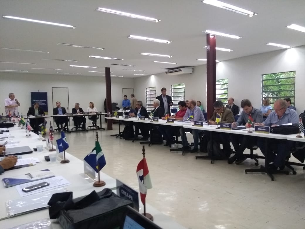 Coordenadoria de Câmaras Especializadas de Eng. Civil reunida no CREA-PE