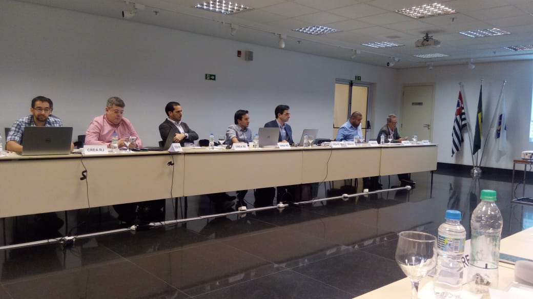 Lideranças da Geologia e Minas reunidas em São Paulo