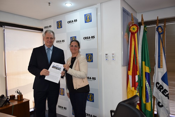 CDER-RS entrega Carta do Alegrete ao CREA-RS