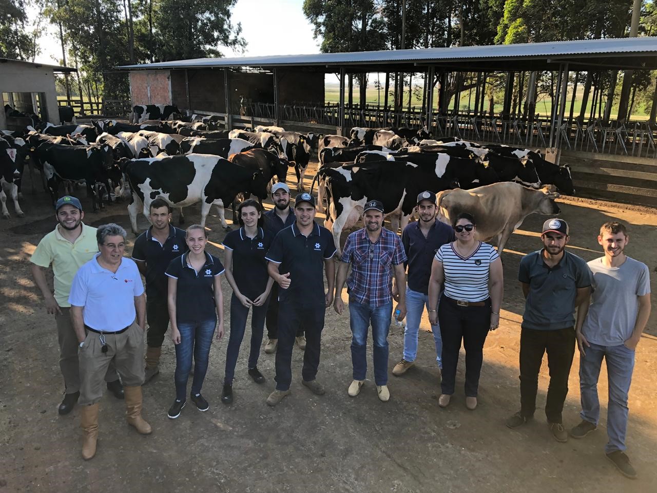 Estudantes de Agronomia da URI visitam Alegrete