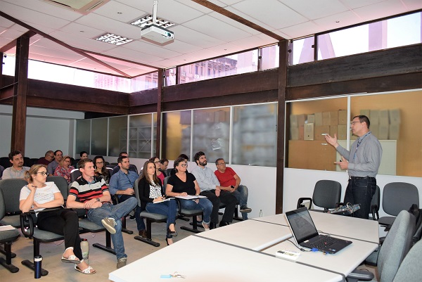 Quadro técnico da Fepam participa de palestra sobre ART