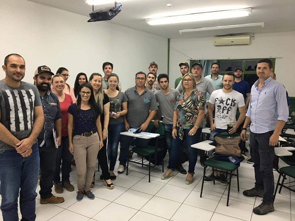 Estudantes de Bagé recebem palestra da ABEA