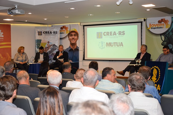 Sessão Plenária empossa novos conselheiros e elege vice-presidentes
