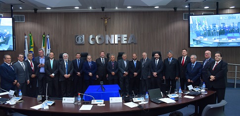 Por unanimidade, plenário elege lideranças para 2019