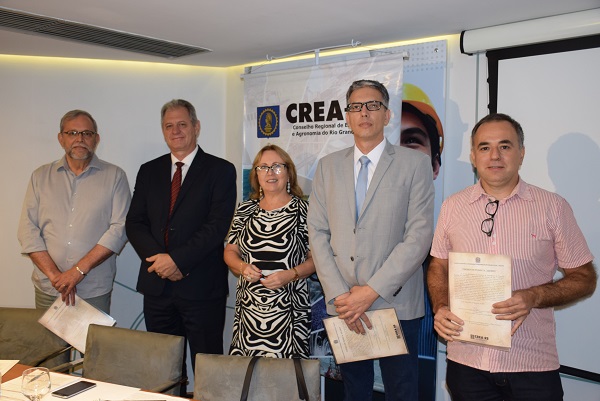 Nova diretoria é apresentada em Sessão Plenária